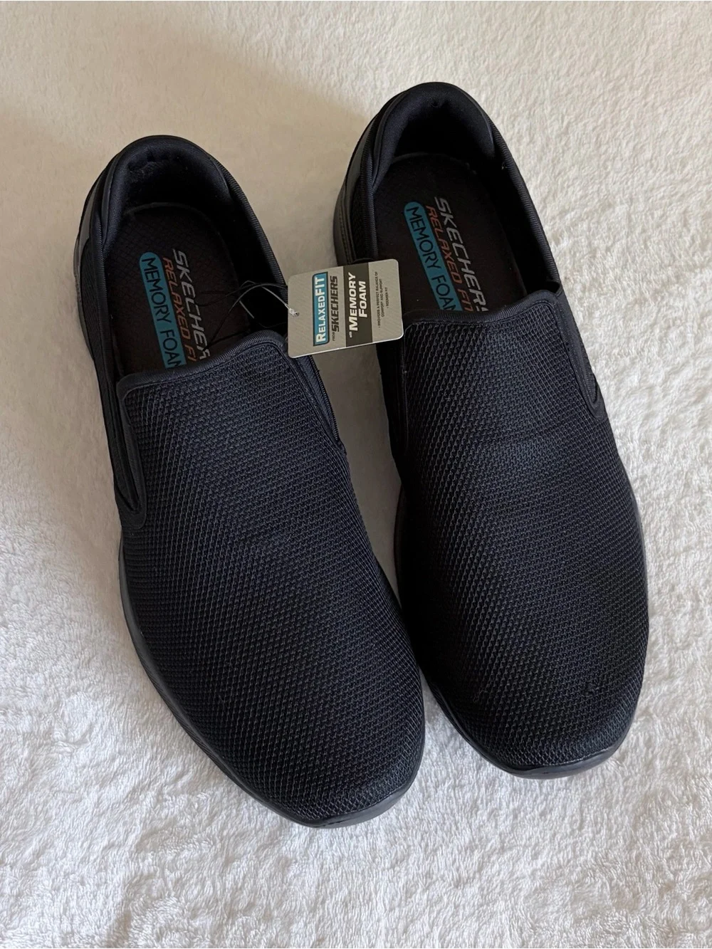 New Skechers Men's All-Black Slip-On Comfort Loafers Sz 13